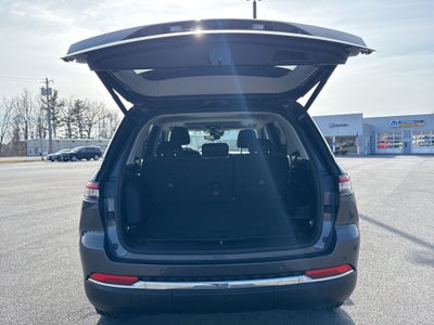 2023 Jeep Grand Cherokee Laredo 4x4