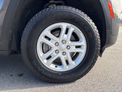 2023 Jeep Grand Cherokee Laredo 4x4