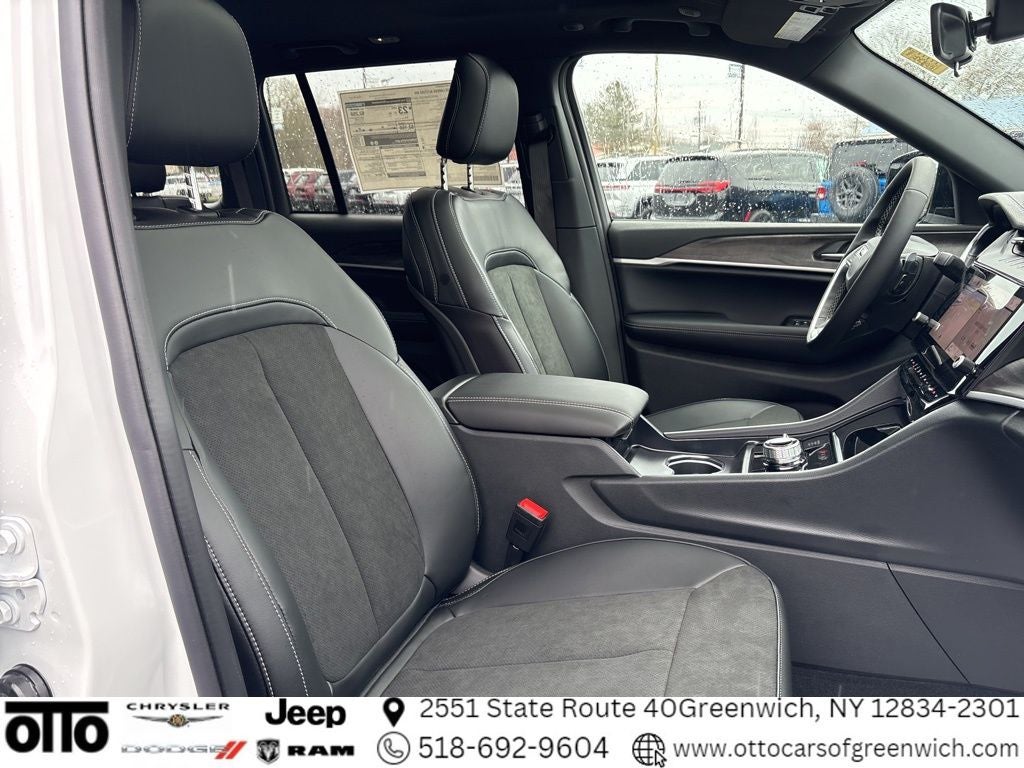 2026 Jeep Grand Cherokee GRAND CHEROKEE LAREDO ALTITUDE 4X4