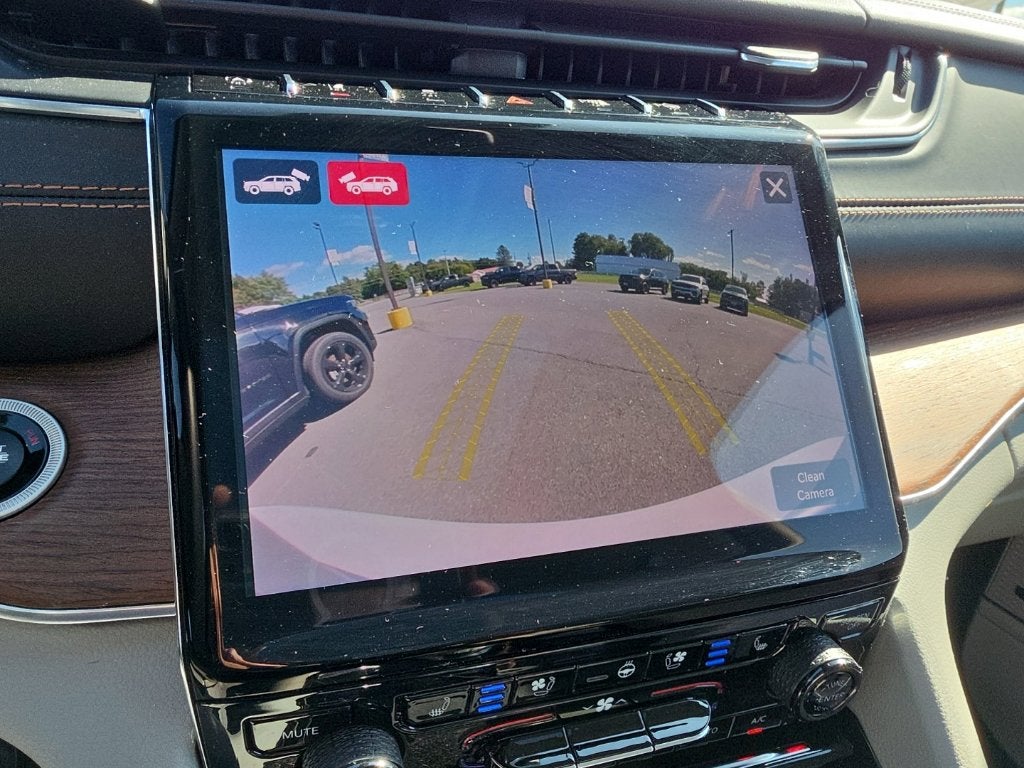 2022 Jeep Grand Cherokee Summit PANO ROOF!