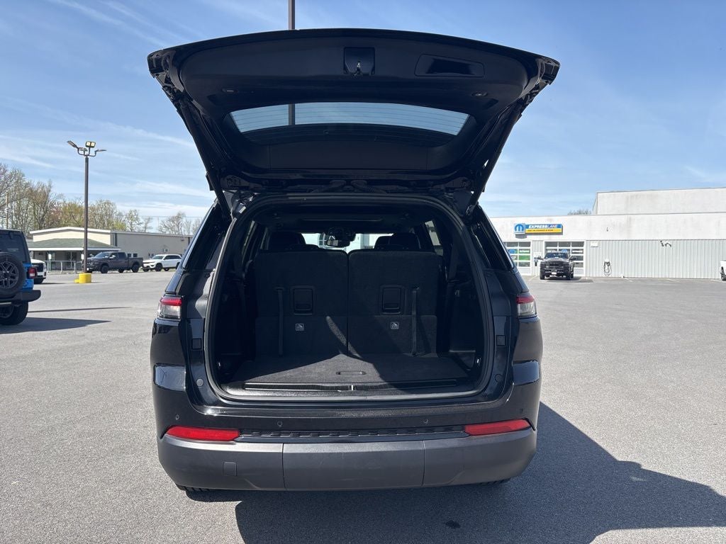 2023 Jeep Grand Cherokee L Altitude 4x4