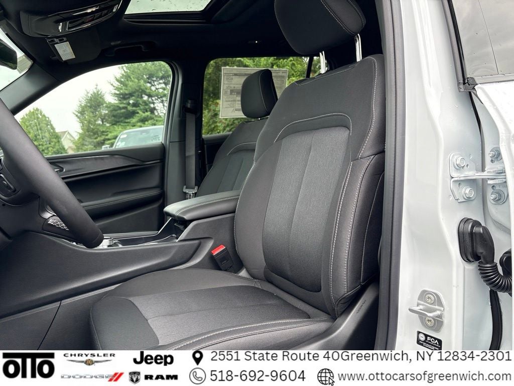 2026 Jeep Grand Cherokee GRAND CHEROKEE L LAREDO X 4X4