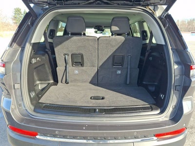 2022 Jeep Grand Cherokee L Laredo 4x4