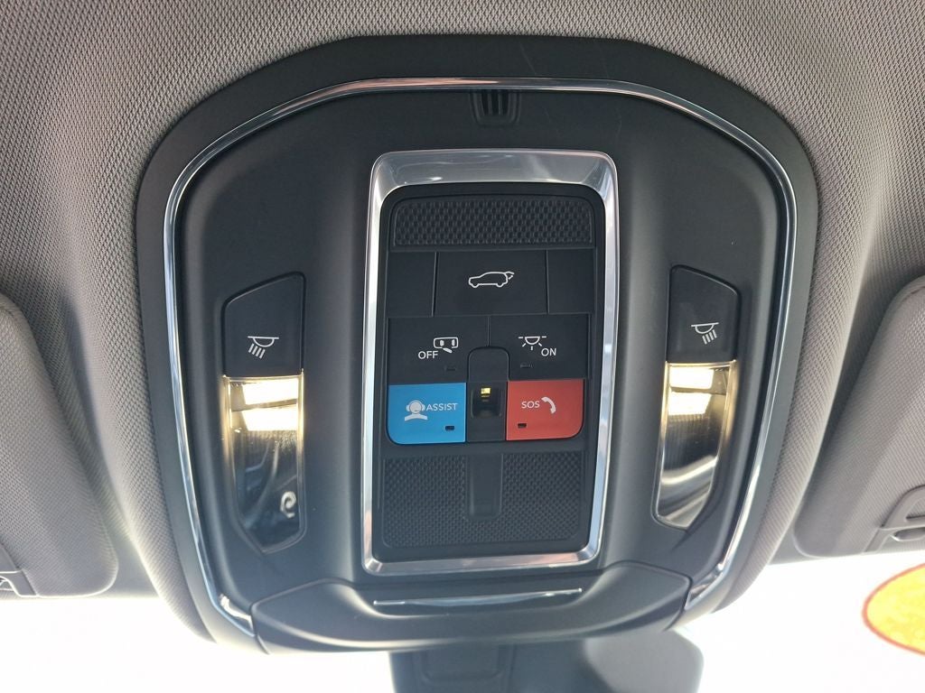 2022 Jeep Grand Cherokee L Laredo 4x4