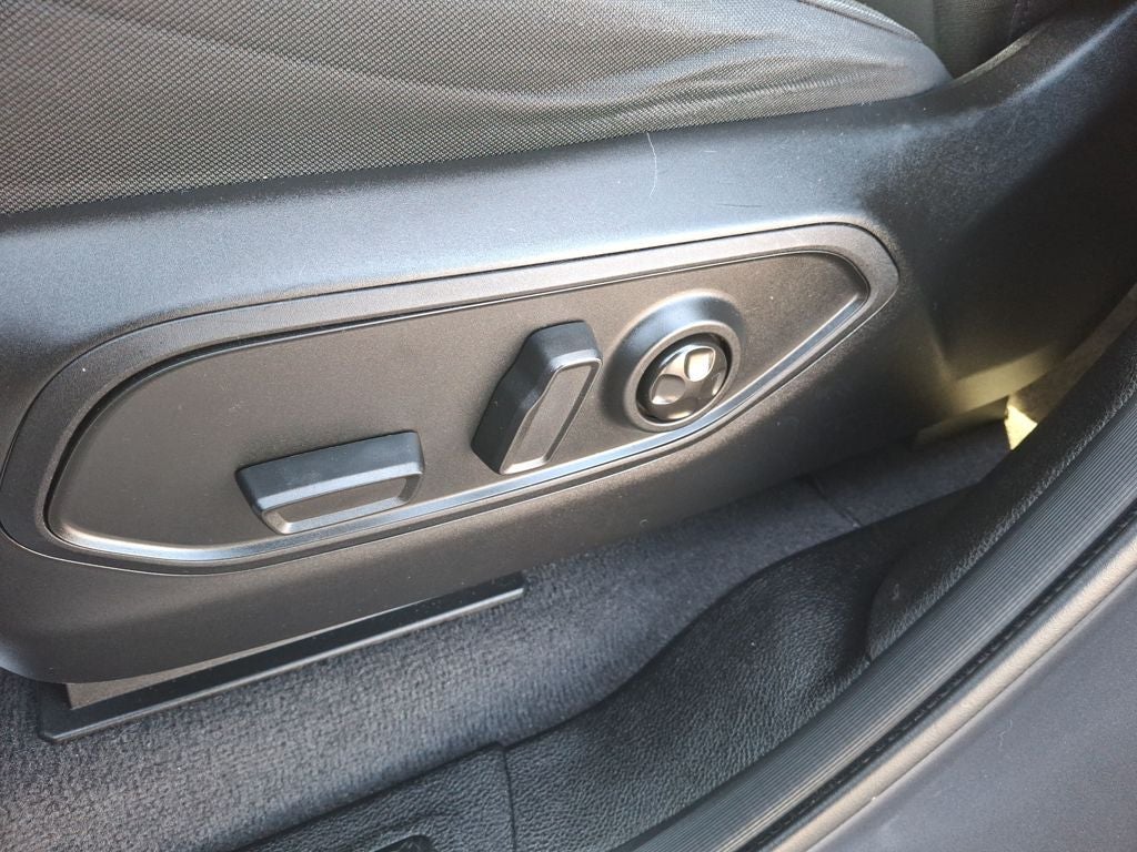 2022 Jeep Grand Cherokee L Laredo 4x4