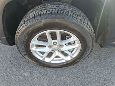 2022 Jeep Grand Cherokee L Laredo 4x4