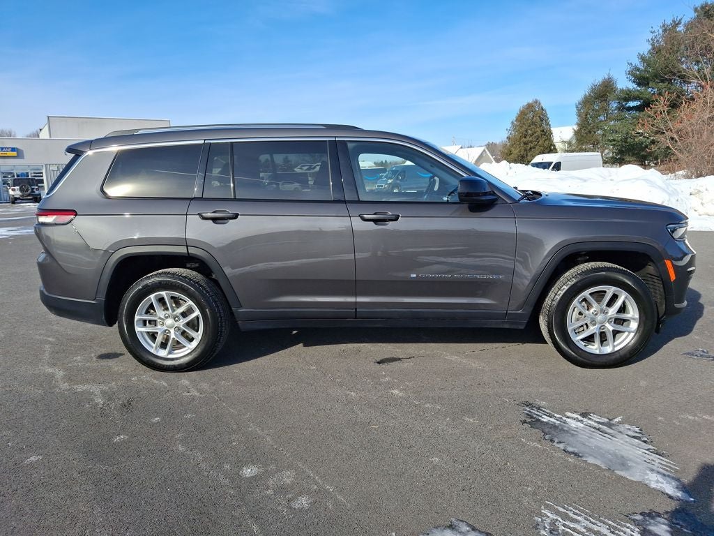 2022 Jeep Grand Cherokee L Laredo 4x4