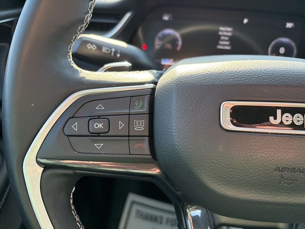 2022 Jeep Grand Cherokee L Laredo 4x4