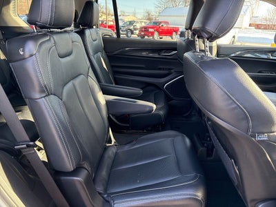 2022 Jeep Grand Cherokee L Laredo 4x4