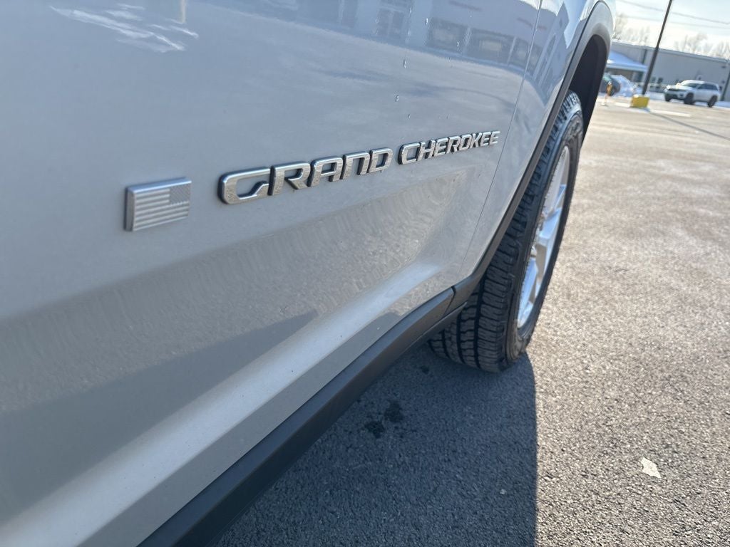 2022 Jeep Grand Cherokee L Laredo 4x4