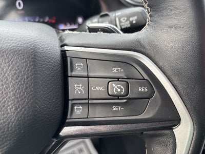 2022 Jeep Grand Cherokee L Laredo 4x4