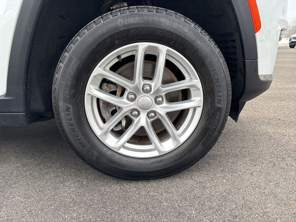 2022 Jeep Grand Cherokee L Laredo 4x4