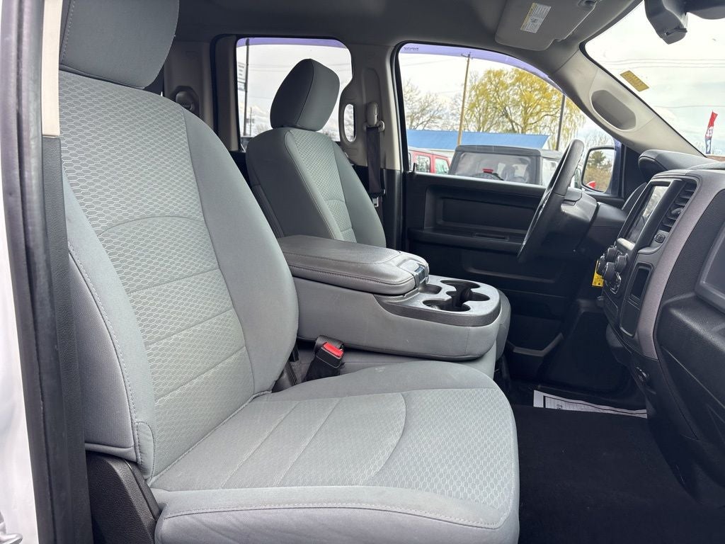 2019 RAM 1500 Classic Express Quad Cab 4x4 6'4' Box