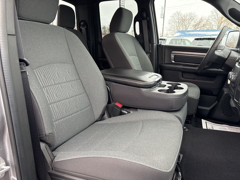 2022 RAM 1500 Classic Warlock Quad Cab 4x4 6'4' Box