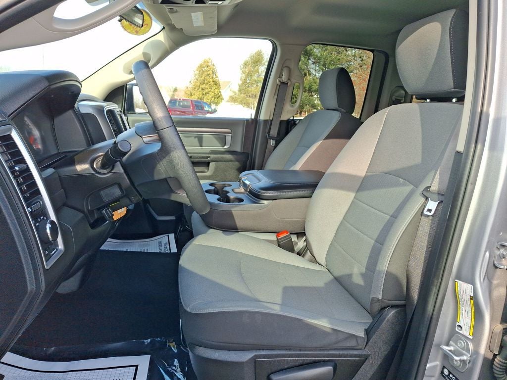 2024 RAM 1500 Classic SLT Quad Cab 4x4 6'4' Box