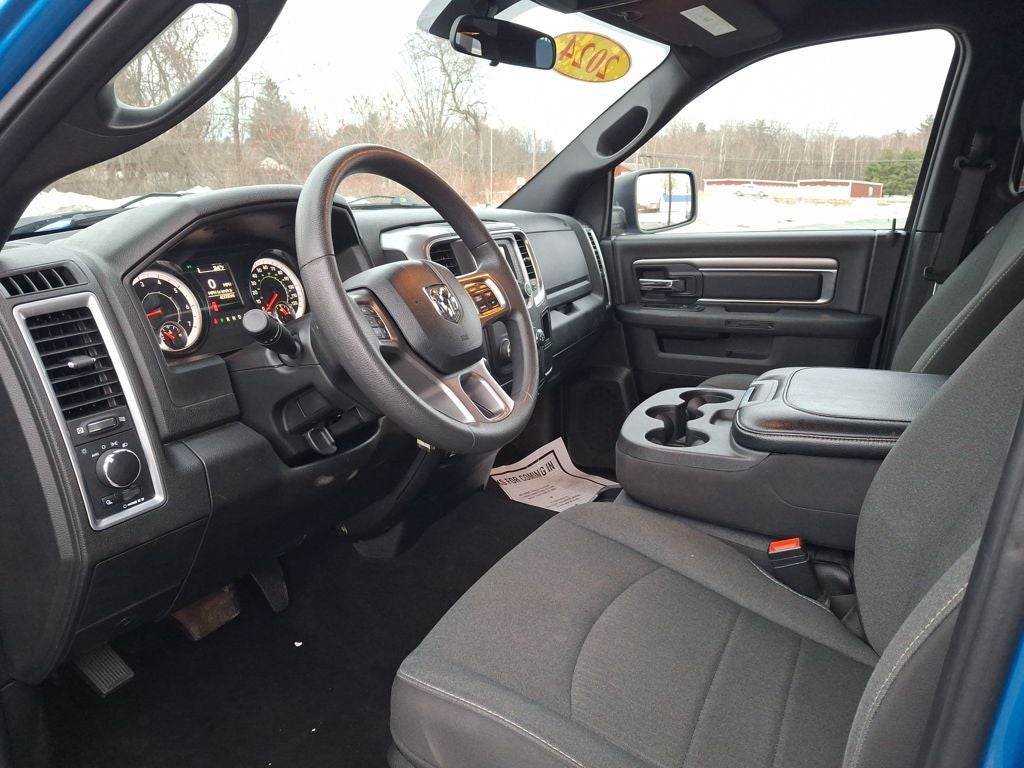 2024 RAM 1500 Classic Warlock Crew Cab 4x4 5'7' Box