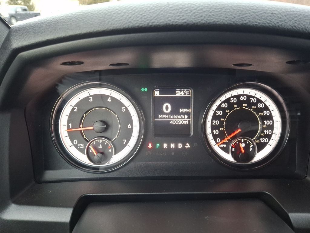 2024 RAM 1500 Classic Warlock Crew Cab 4x4 5'7' Box