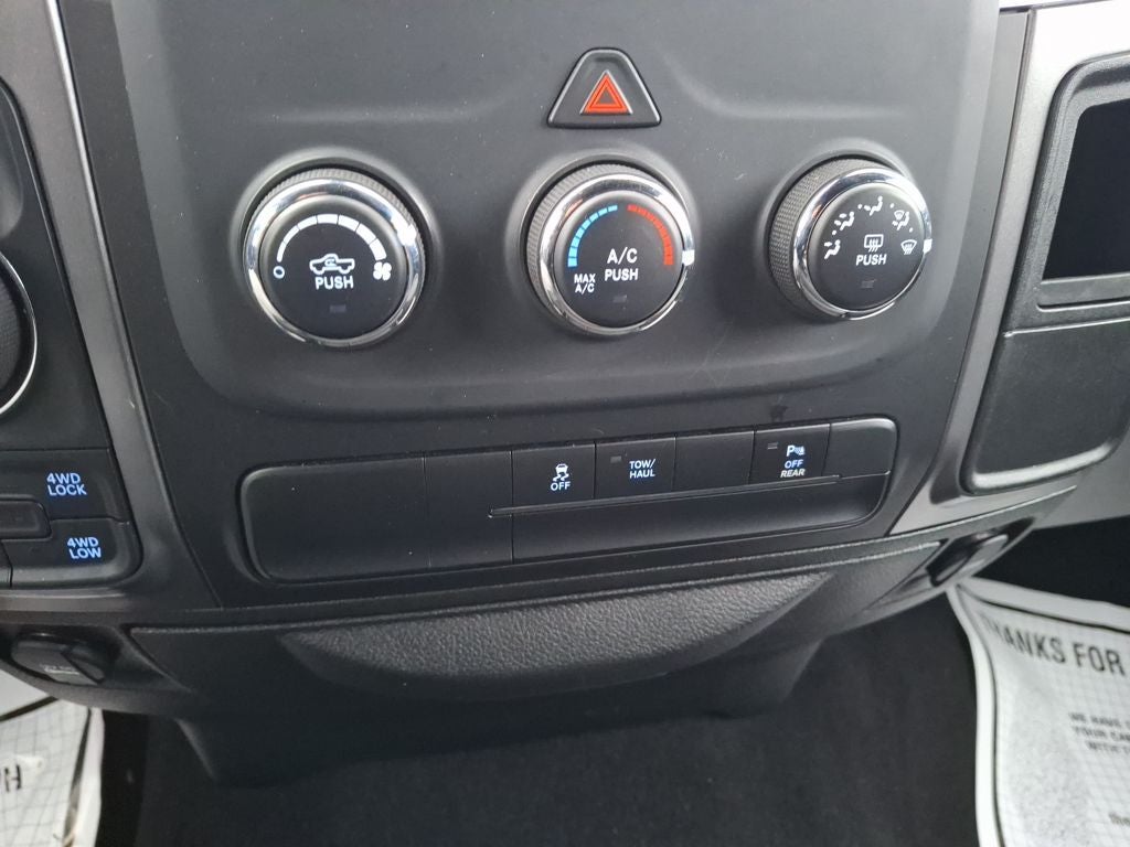 2024 RAM 1500 Classic Warlock Crew Cab 4x4 5'7' Box