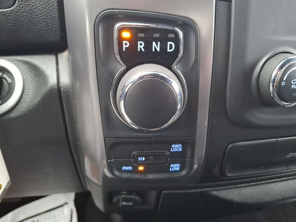 2024 RAM 1500 Classic Warlock Crew Cab 4x4 5'7' Box