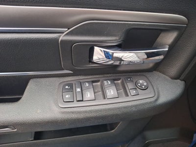 2024 RAM 1500 Classic Warlock Crew Cab 4x4 5'7' Box