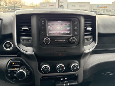 2020 RAM 1500 Big Horn Crew Cab 4x4 5'7' Box