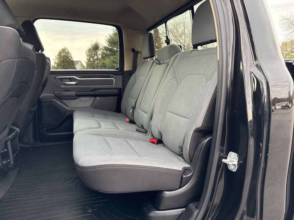 2020 RAM 1500 Big Horn Crew Cab 4x4 5'7' Box