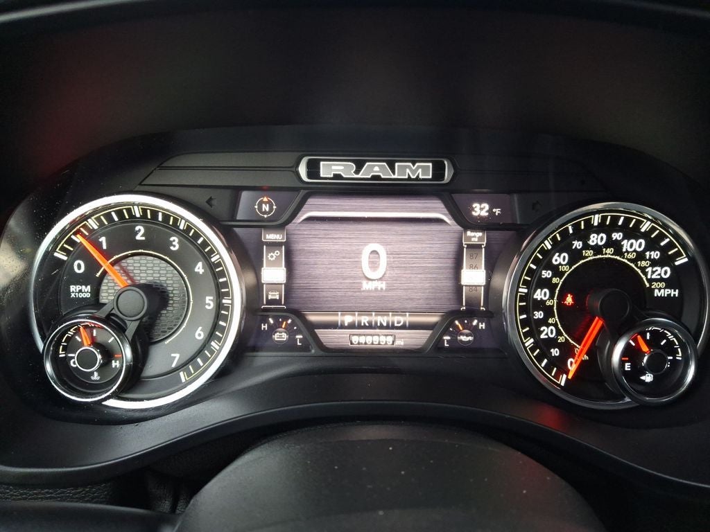 2022 RAM 1500 Big Horn Quad Cab 4x4 6'4' Box