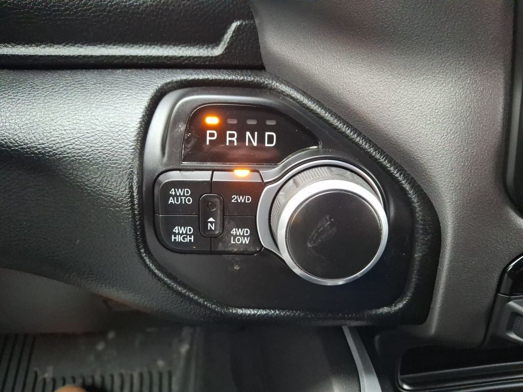 2022 RAM 1500 Big Horn Quad Cab 4x4 6'4' Box