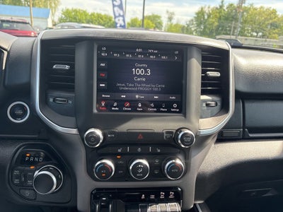 2020 RAM 1500 Big Horn Crew Cab 4x4 5'7' Box