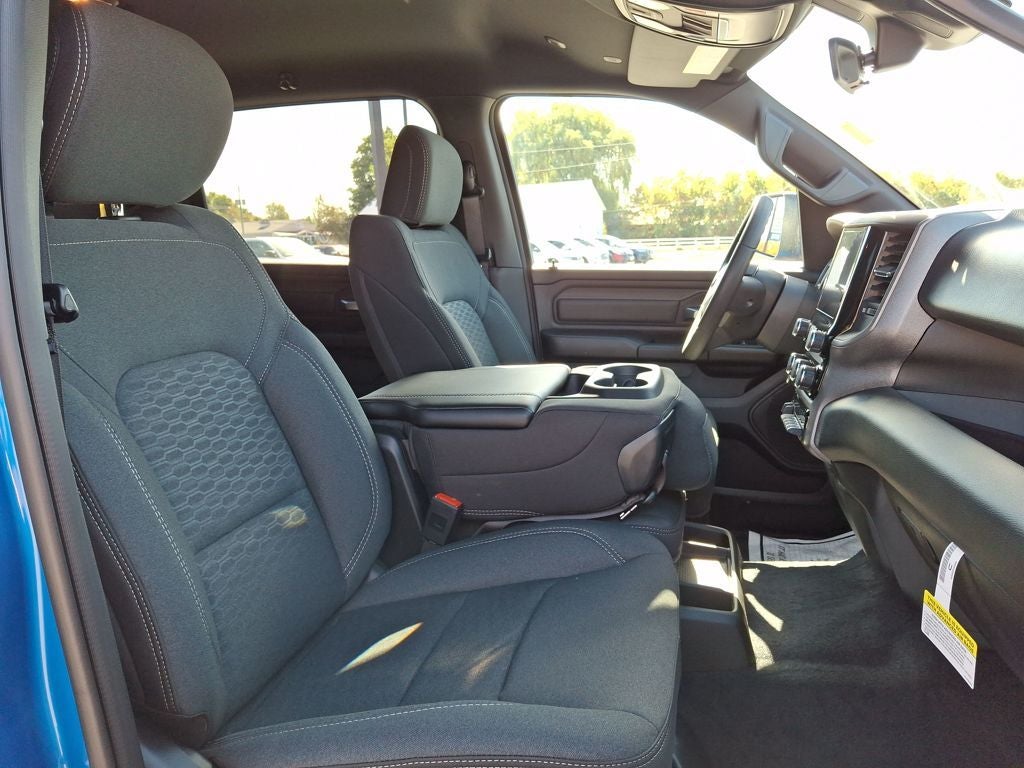 2026 RAM Ram 1500 RAM 1500 TRADESMAN CREW CAB 4X4 5'7' BOX