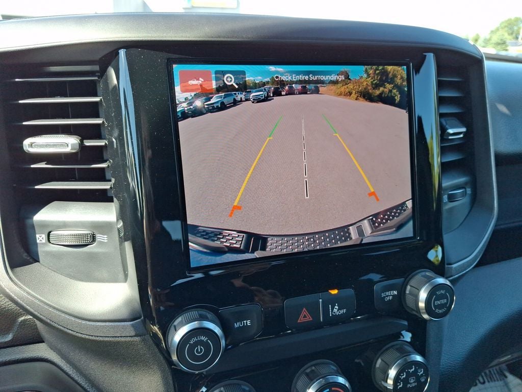 2026 RAM Ram 1500 RAM 1500 TRADESMAN CREW CAB 4X4 5'7' BOX