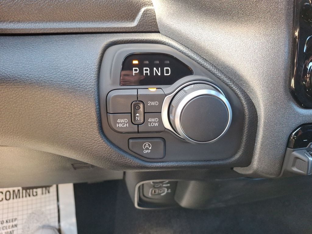 2026 RAM Ram 1500 RAM 1500 TRADESMAN CREW CAB 4X4 5'7' BOX