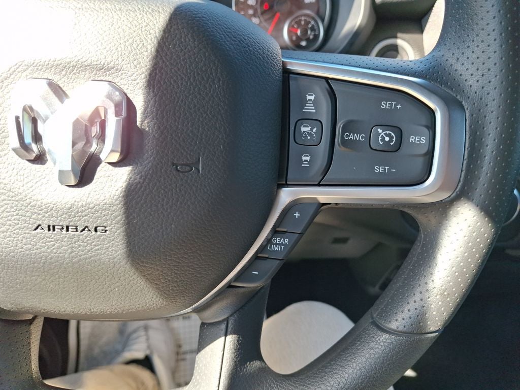 2026 RAM Ram 1500 RAM 1500 TRADESMAN CREW CAB 4X4 5'7' BOX