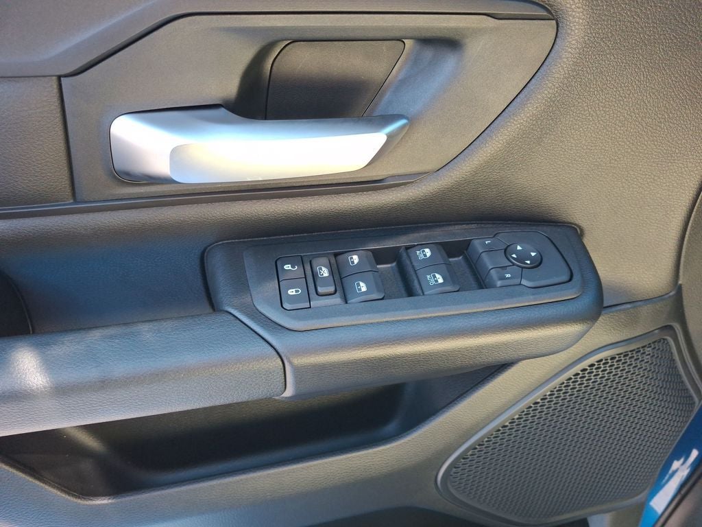 2026 RAM Ram 1500 RAM 1500 TRADESMAN CREW CAB 4X4 5'7' BOX