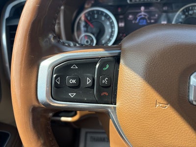 2020 RAM 1500 Laramie Crew Cab 4x4 5'7' Box