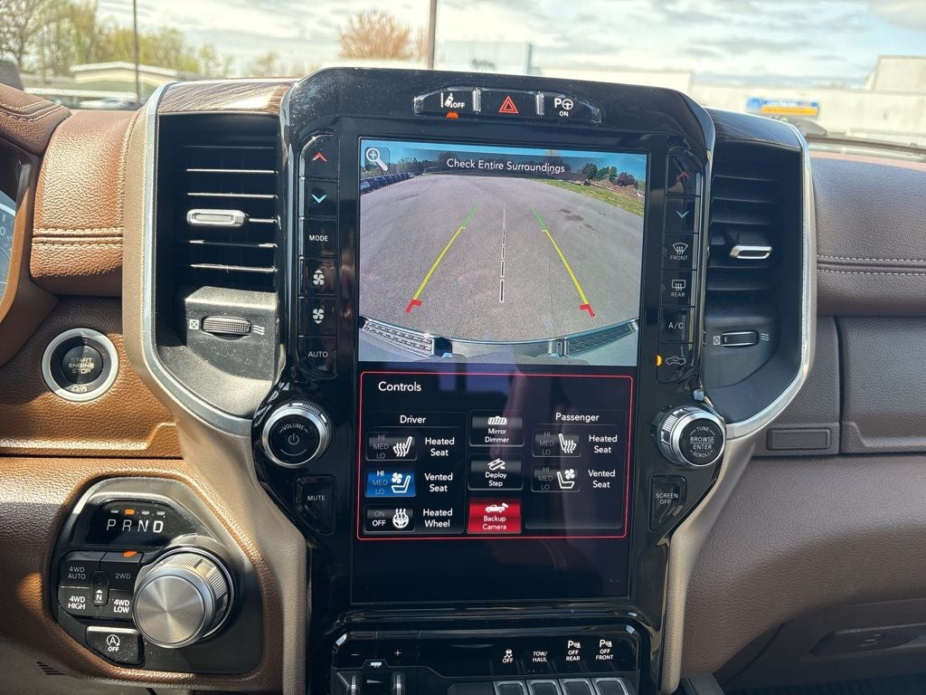 2020 RAM 1500 Laramie Crew Cab 4x4 5'7' Box