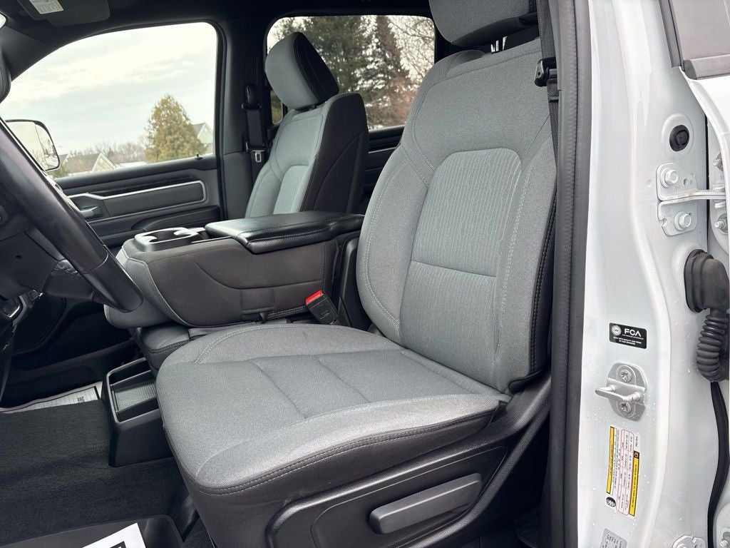 2023 RAM 1500 Big Horn Crew Cab 4x4 6'4' Box