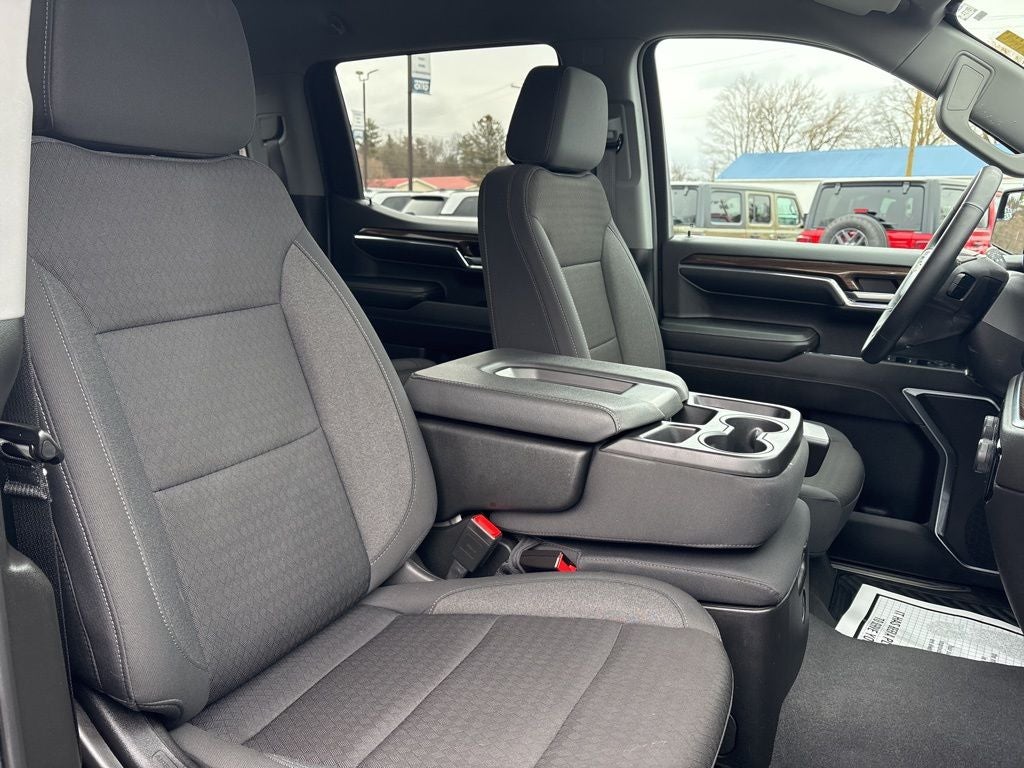 2024 Chevrolet Silverado 1500 4WD Crew Cab Short Bed LT with 2FL