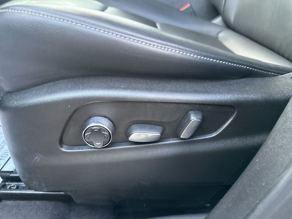 2024 Cadillac XT4 AWD Premium Luxury