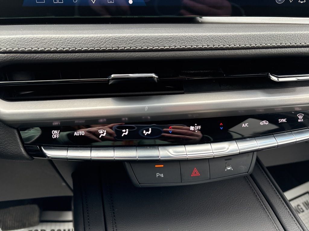 2024 Cadillac XT4 AWD Premium Luxury