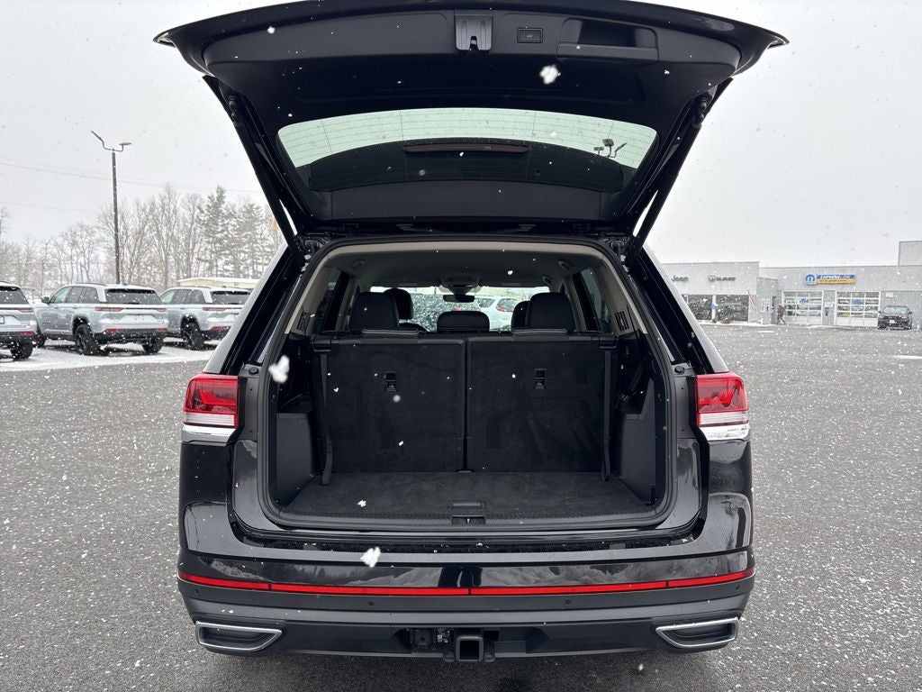 2025 Volkswagen Atlas 2.0T SE w/Technology