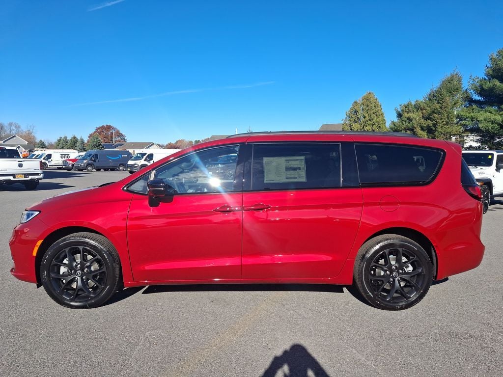 2026 Chrysler Pacifica PACIFICA LIMITED AWD