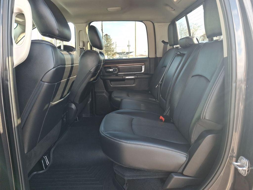 2018 RAM 2500 Laramie Crew Cab 4x4 6'4' Box