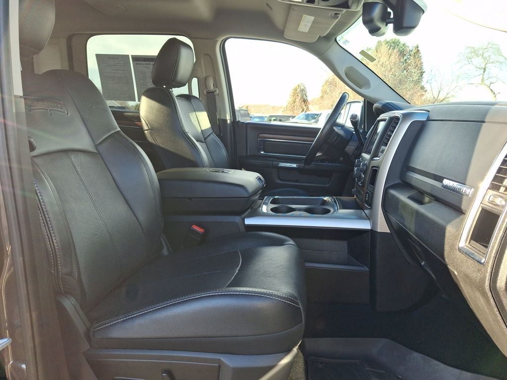 2018 RAM 2500 Laramie Crew Cab 4x4 6'4' Box