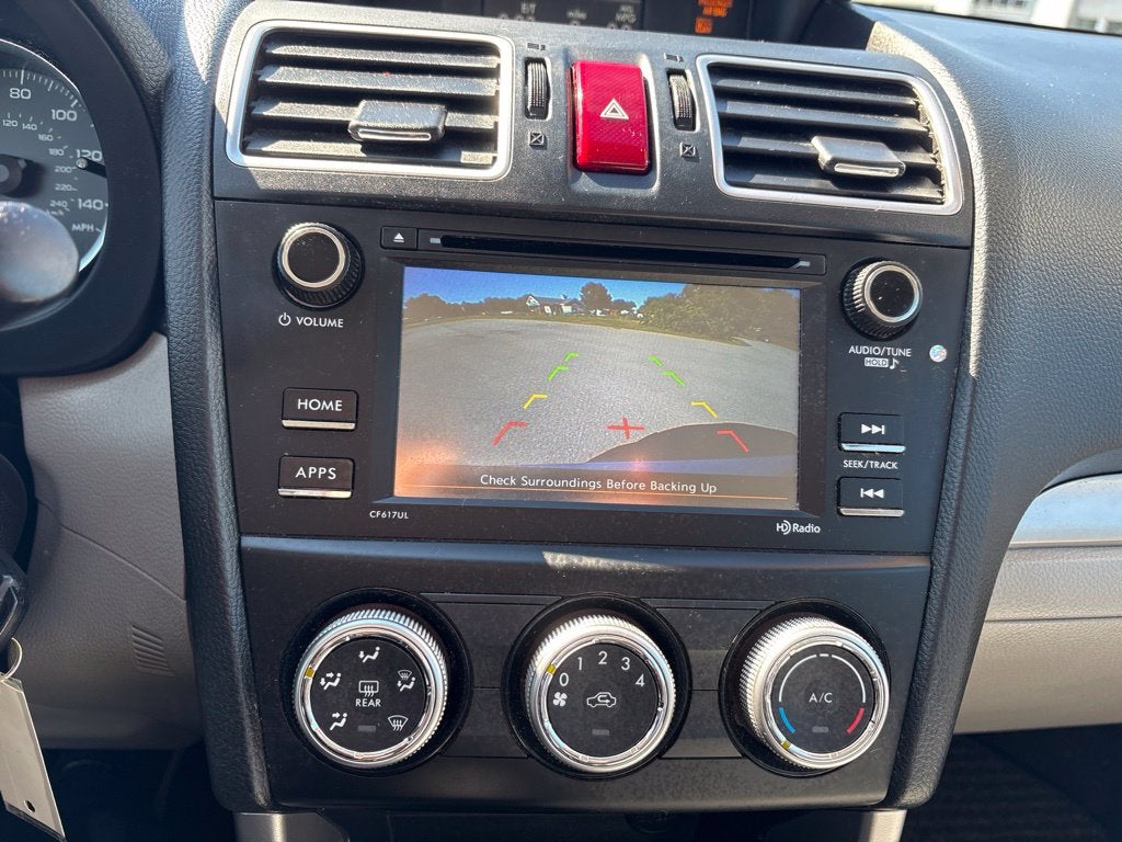 2016 Subaru Forester 2.5i ONE OWNER / 6 SPEED!