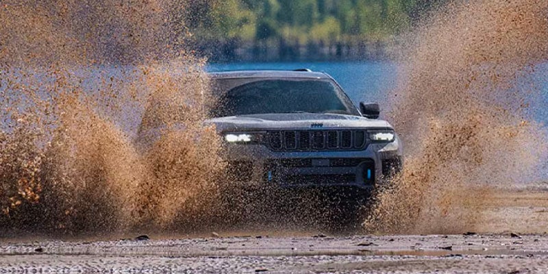 2025 Jeep Grand Cherokee Performance